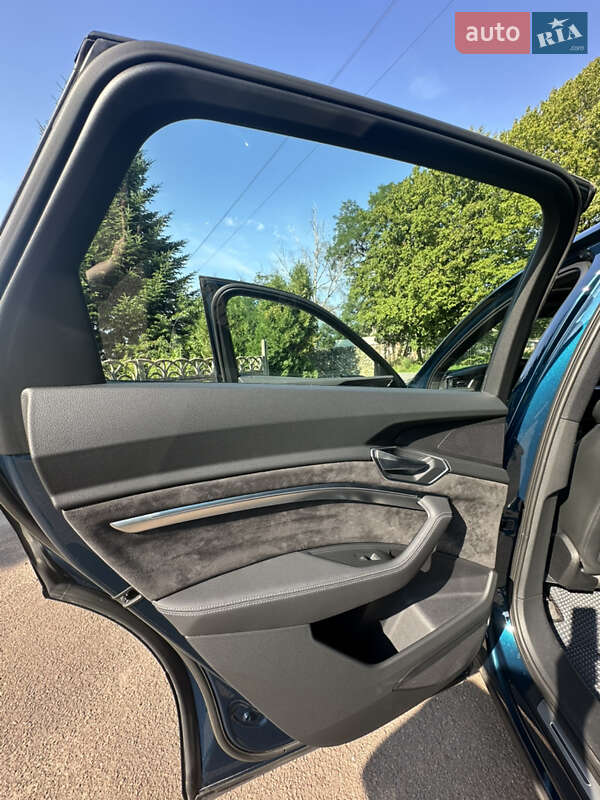 Позашляховик / Кросовер Audi e-tron 2019 в Івано-Франківську