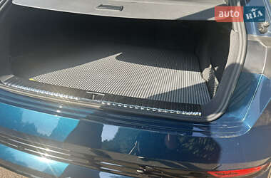 Внедорожник / Кроссовер Audi e-tron 2019 в 
