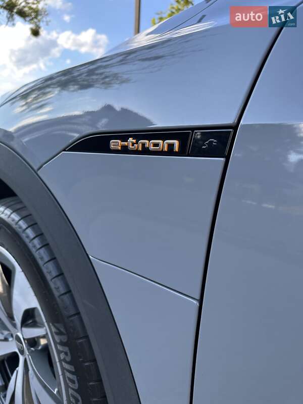 Внедорожник / Кроссовер Audi e-tron 2020 в Белогородке
