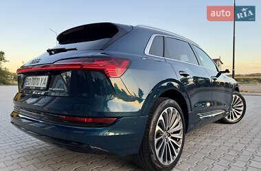 Внедорожник / Кроссовер Audi e-tron 2019 в 