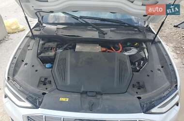 Внедорожник / Кроссовер Audi e-tron 2019 в 