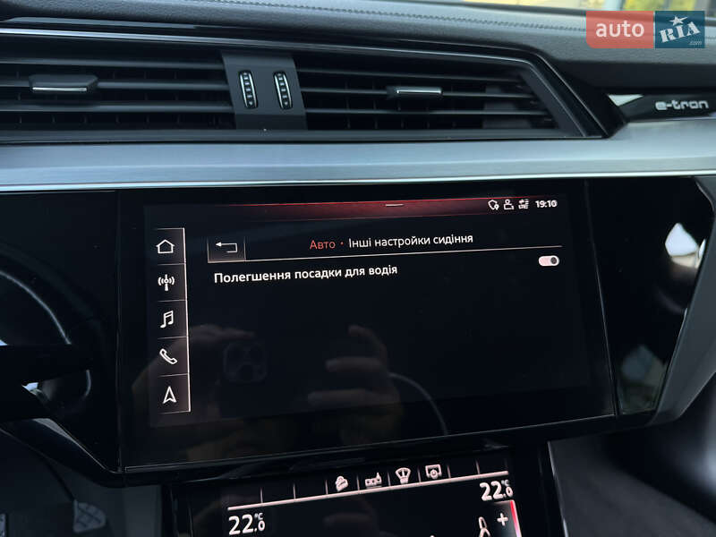Внедорожник / Кроссовер Audi e-tron 2019 в Ужгороде