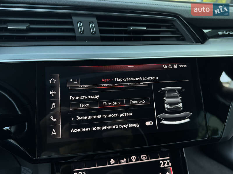 Внедорожник / Кроссовер Audi e-tron 2019 в Ужгороде