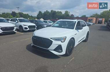 Audi e-tron 2022