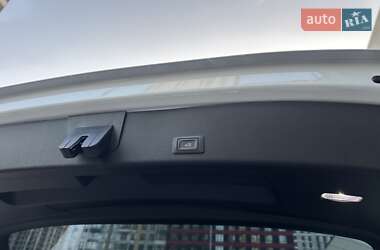 Внедорожник / Кроссовер Audi e-tron 2020 в 