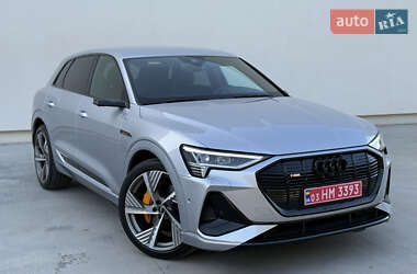 Внедорожник / Кроссовер Audi e-tron 2022 в 