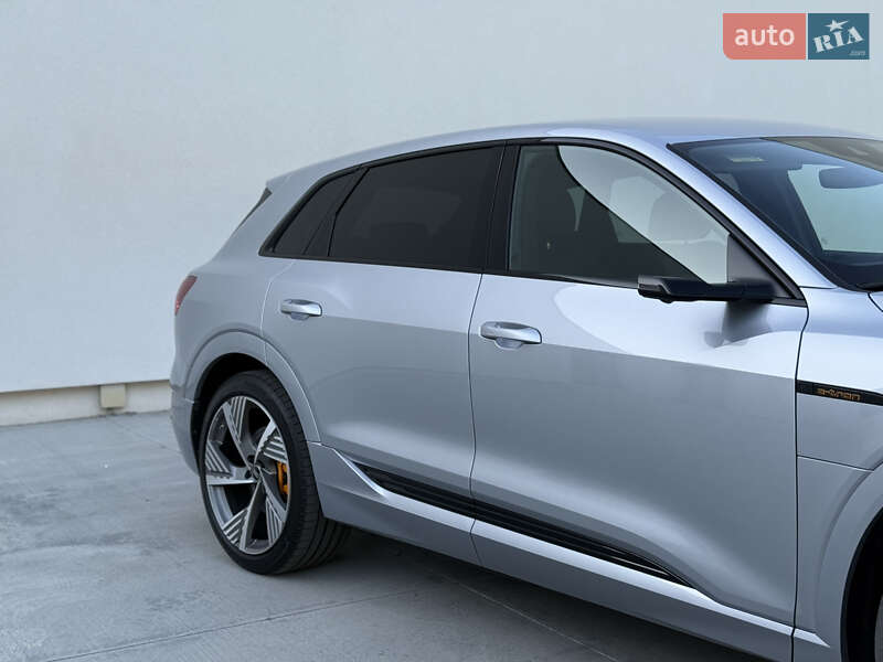 Внедорожник / Кроссовер Audi e-tron 2022 в Киеве
