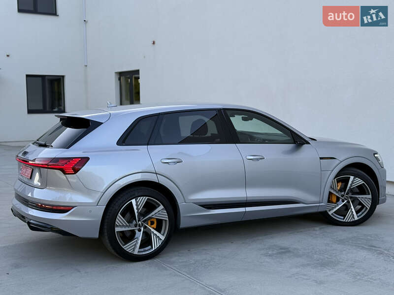 Внедорожник / Кроссовер Audi e-tron 2022 в Киеве
