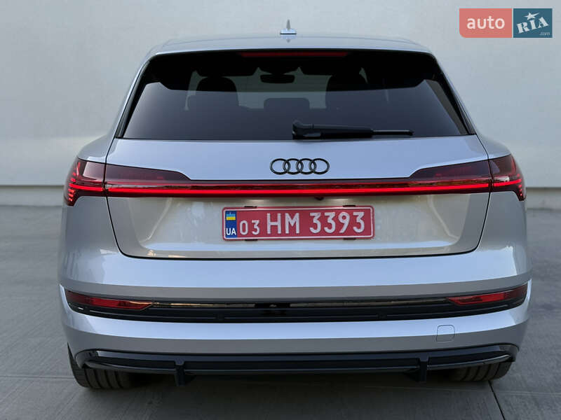 Внедорожник / Кроссовер Audi e-tron 2022 в Киеве