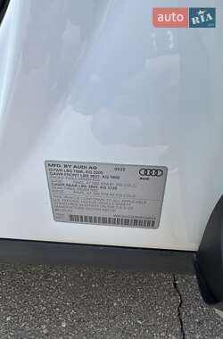 Внедорожник / Кроссовер Audi e-tron 2022 в 