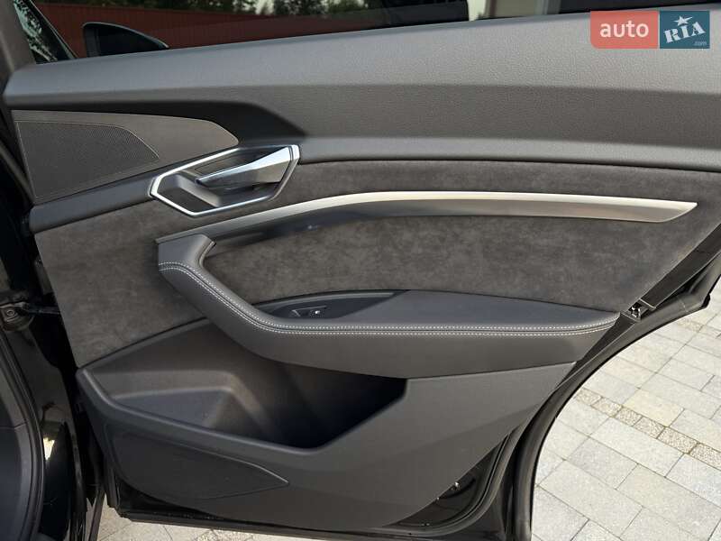 Позашляховик / Кросовер Audi e-tron 2019 в Коломиї