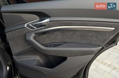 Внедорожник / Кроссовер Audi e-tron 2019 в 