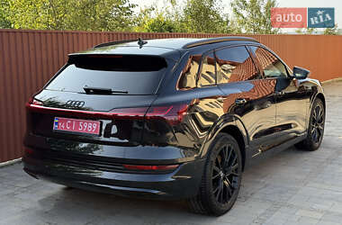 Внедорожник / Кроссовер Audi e-tron 2019 в 