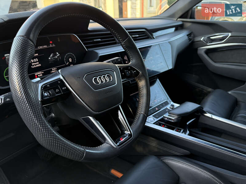 Внедорожник / Кроссовер Audi e-tron 2019 в Коломые