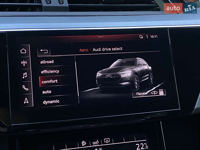 Внедорожник / Кроссовер Audi e-tron 2020 в Днепре
