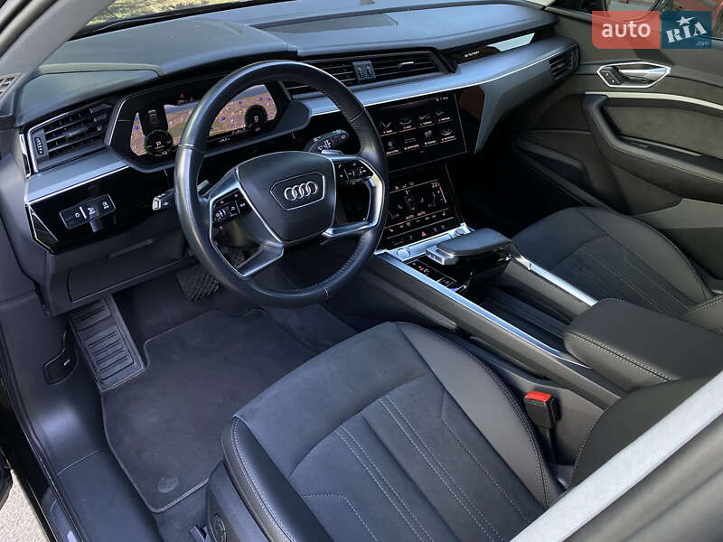 Внедорожник / Кроссовер Audi e-tron 2020 в Днепре
