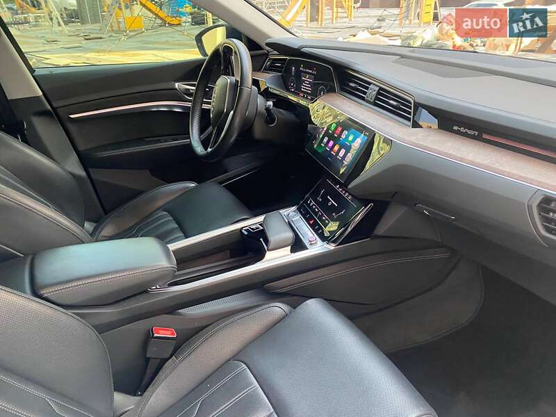 Внедорожник / Кроссовер Audi e-tron 2019 в Запорожье