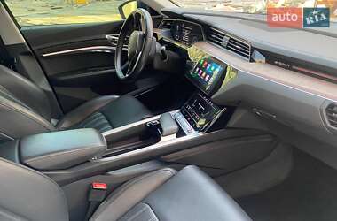 Внедорожник / Кроссовер Audi e-tron 2019 в 