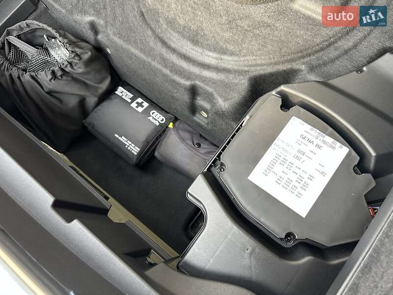 Внедорожник / Кроссовер Audi e-tron 2022 в Киеве фото 38 Внедорожник / Кроссовер Audi e-tron 2022 в Киеве