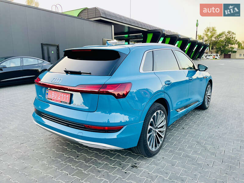 Внедорожник / Кроссовер Audi e-tron 2019 в Одессе фото 7 Внедорожник / Кроссовер Audi e-tron 2019 в Одессе