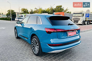 Внедорожник / Кроссовер Audi e-tron 2019 в 