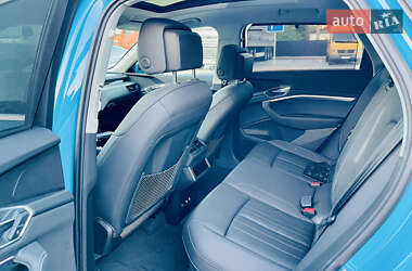 Внедорожник / Кроссовер Audi e-tron 2019 в 