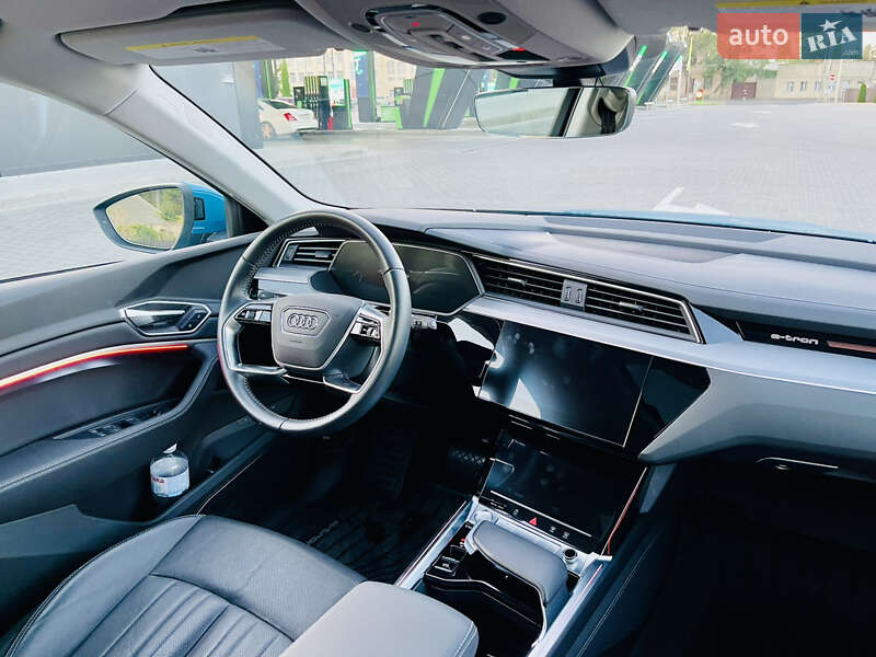 Внедорожник / Кроссовер Audi e-tron 2019 в Одессе фото 18 Внедорожник / Кроссовер Audi e-tron 2019 в Одессе