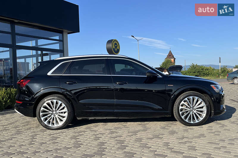 Внедорожник / Кроссовер Audi e-tron 2019 в Мукачево