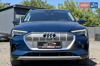 Внедорожник / Кроссовер Audi e-tron 2023 в 