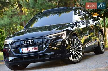 Внедорожник / Кроссовер Audi e-tron 2020 в 
