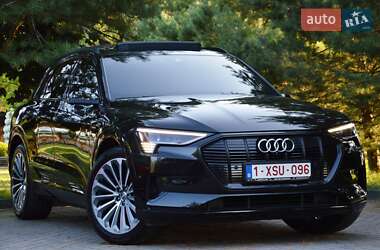 Внедорожник / Кроссовер Audi e-tron 2020 в 