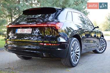 Внедорожник / Кроссовер Audi e-tron 2020 в 
