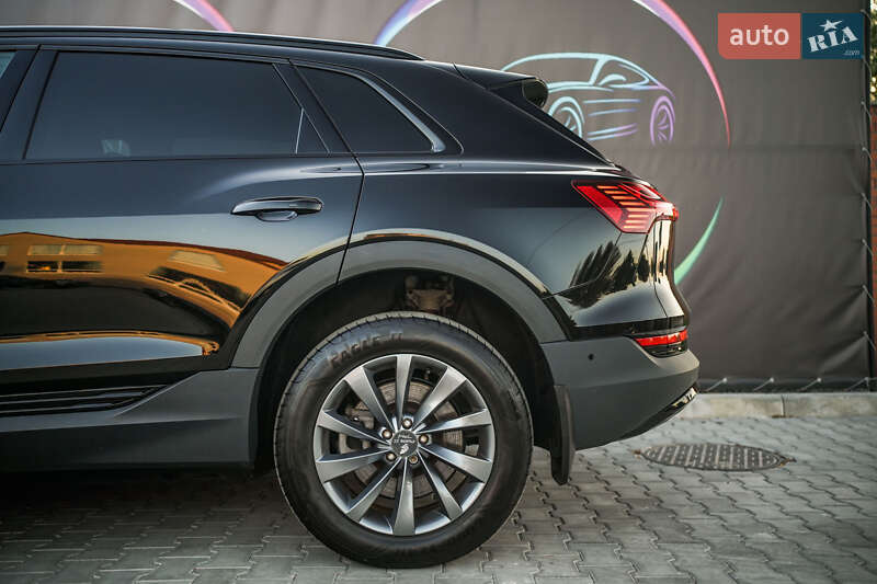 Внедорожник / Кроссовер Audi e-tron 2019 в Луцке