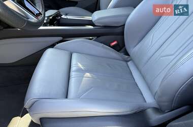Внедорожник / Кроссовер Audi e-tron 2021 в 
