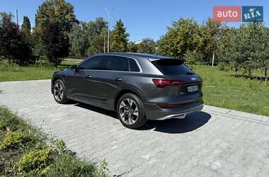 Внедорожник / Кроссовер Audi e-tron 2021 в 