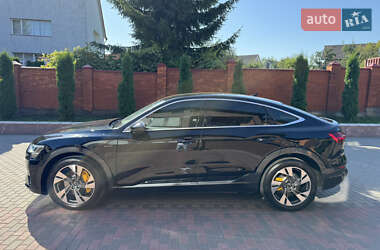 Внедорожник / Кроссовер Audi e-tron 2023 в 