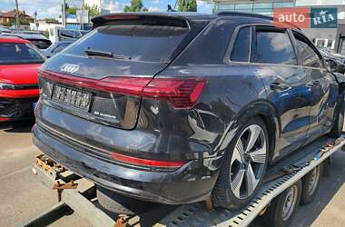 Внедорожник / Кроссовер Audi e-tron 2019 в 