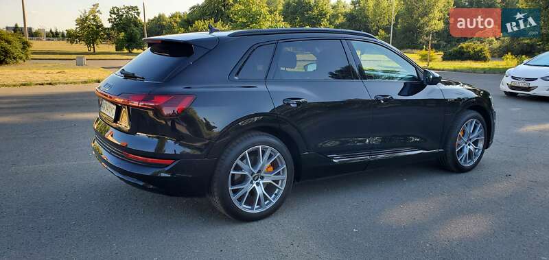 Внедорожник / Кроссовер Audi e-tron 2019 в Киеве