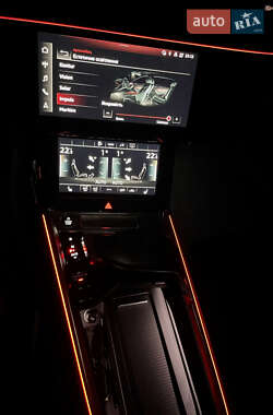 Внедорожник / Кроссовер Audi e-tron 2021 в 