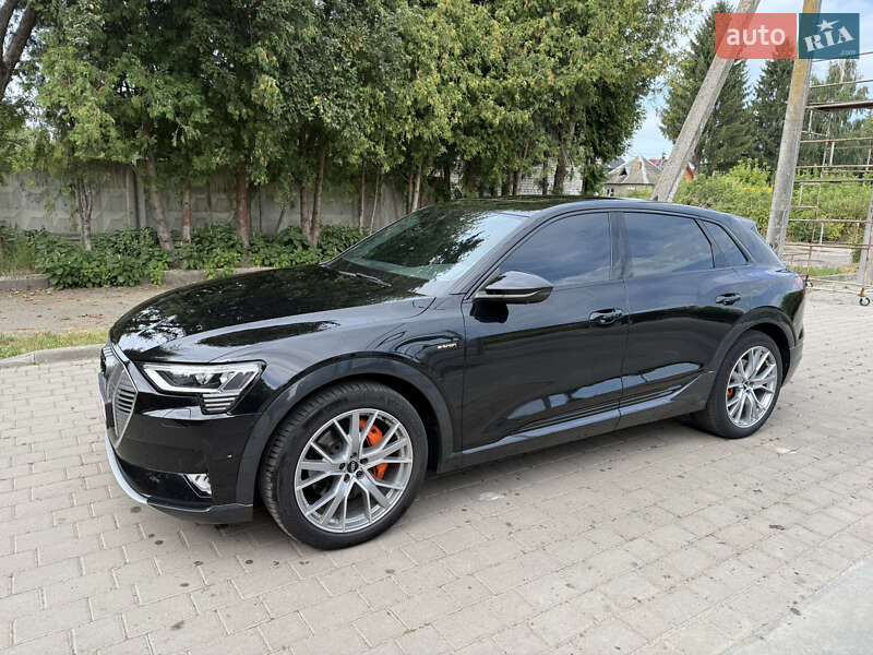Audi e-tron 2019