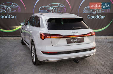 Внедорожник / Кроссовер Audi e-tron 2020 в 