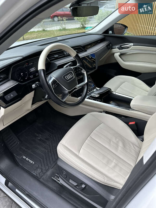 Внедорожник / Кроссовер Audi e-tron 2020 в Львове