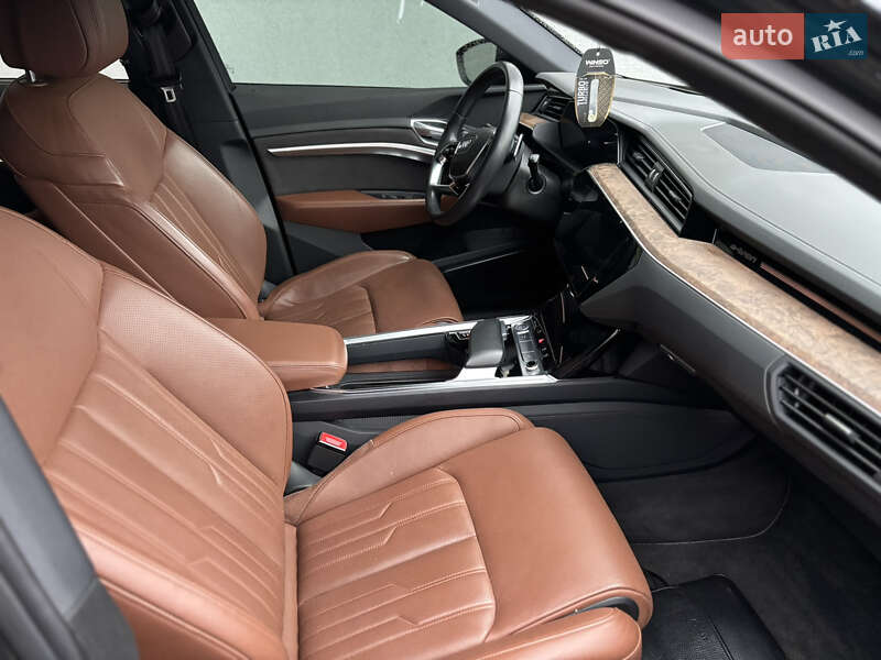 Внедорожник / Кроссовер Audi e-tron 2019 в Львове