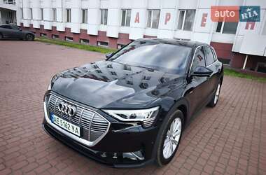 Внедорожник / Кроссовер Audi e-tron 2019 в 