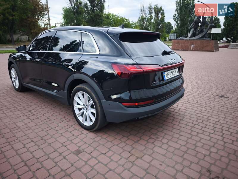 Внедорожник / Кроссовер Audi e-tron 2019 в Каменском