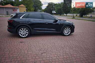 Внедорожник / Кроссовер Audi e-tron 2019 в 