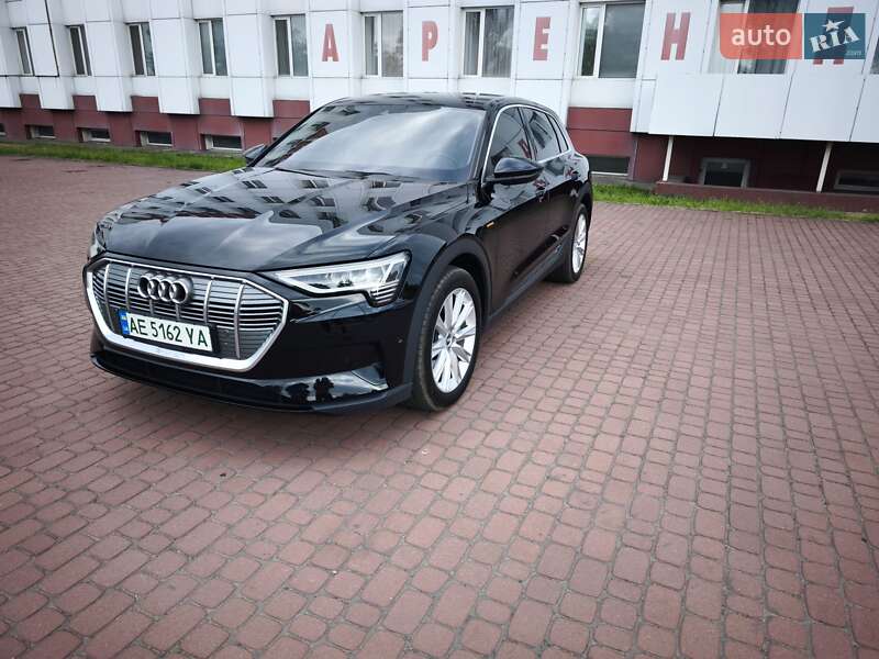 Внедорожник / Кроссовер Audi e-tron 2019 в Каменском