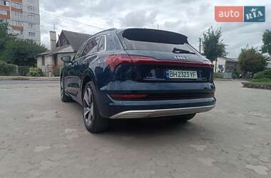 Внедорожник / Кроссовер Audi e-tron 2018 в 