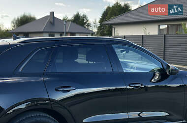 Внедорожник / Кроссовер Audi e-tron 2022 в 