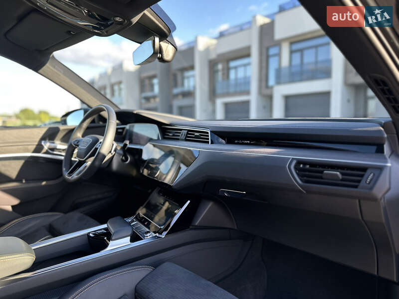 Внедорожник / Кроссовер Audi e-tron 2022 в Ковеле